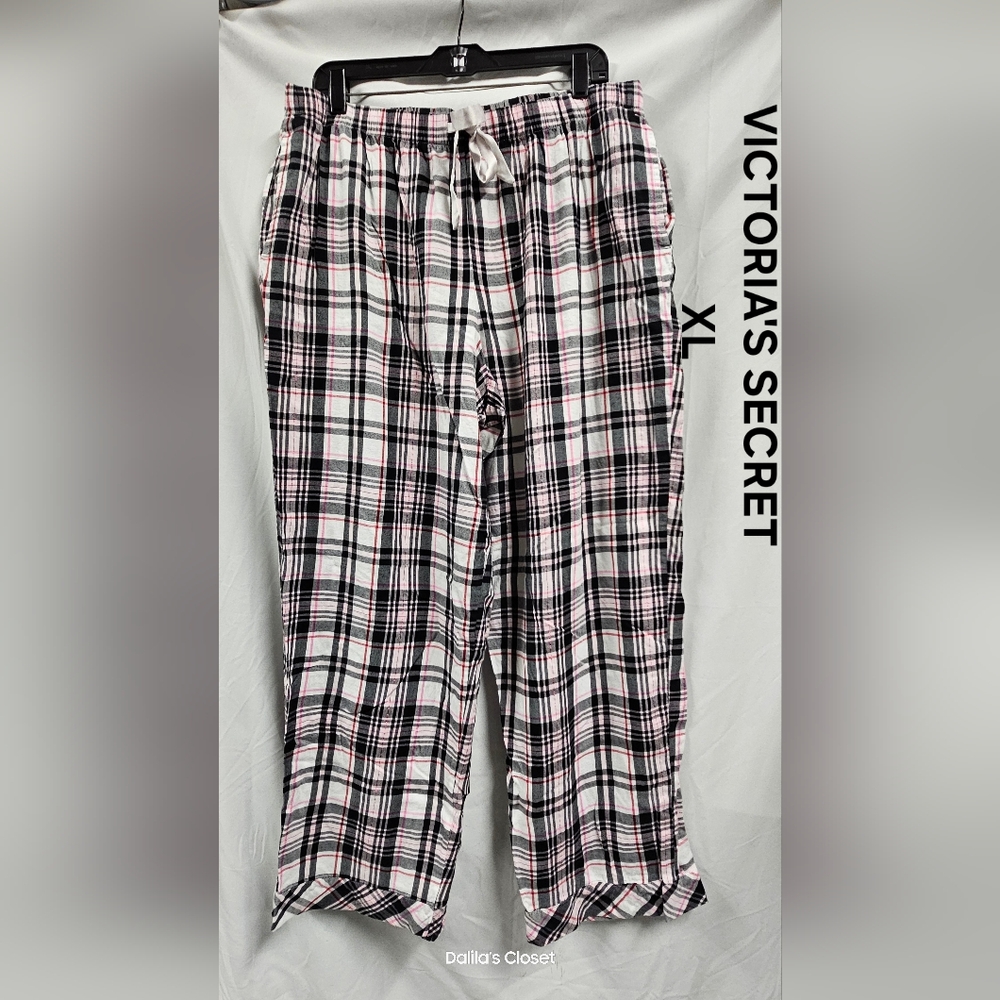 Victoria's Secret Pink and Black Plaid Pajama Pants